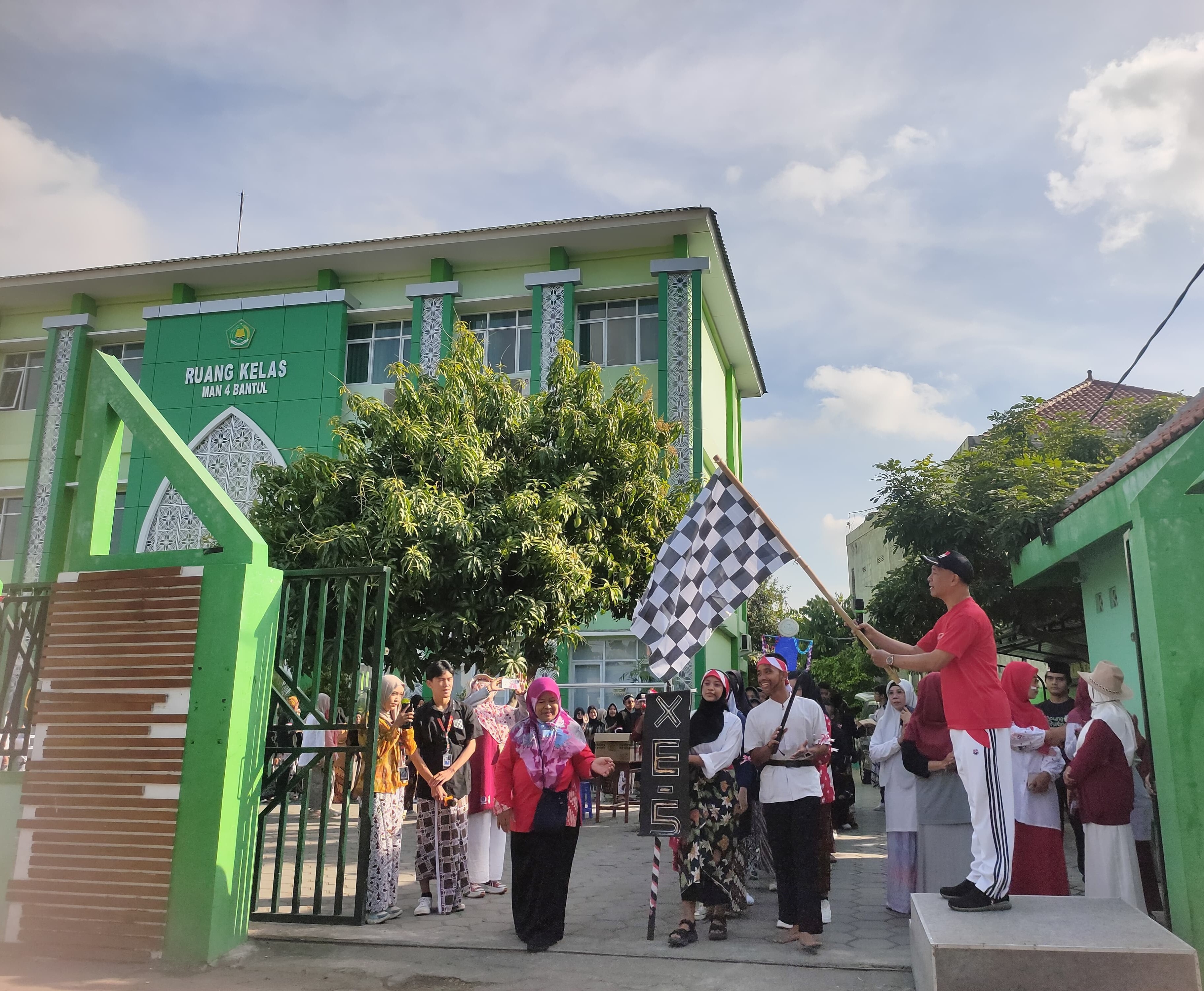 Semangat Kemerdekaan Membara, MAN 4 Bantul Gelar Karnaval Meriah
